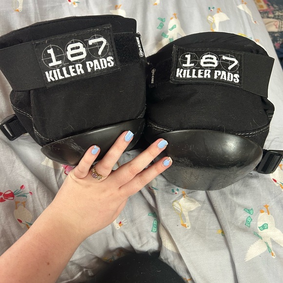 187 Killer Knee Pads - Picture 2 of 3